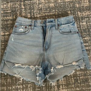 Abercrombie “The Cut-Off Short” High Rise - Light Wash